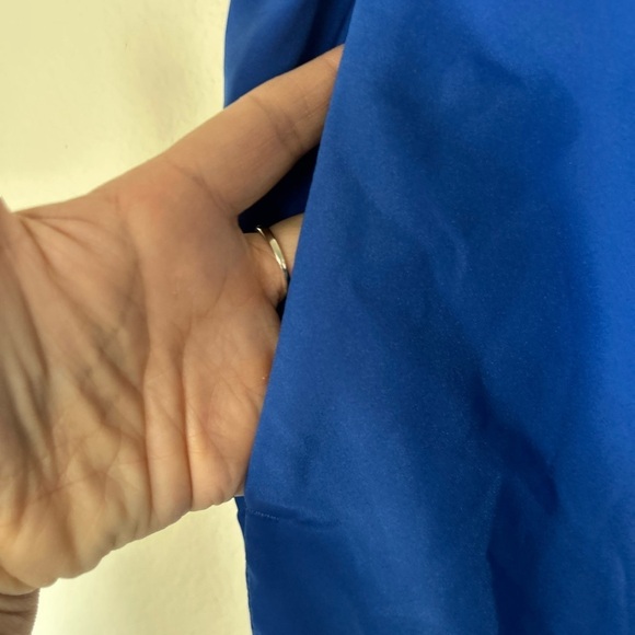 Nike Dri-Fit Large Blue and white Mesh lined Shorts - Picture 6 of 8